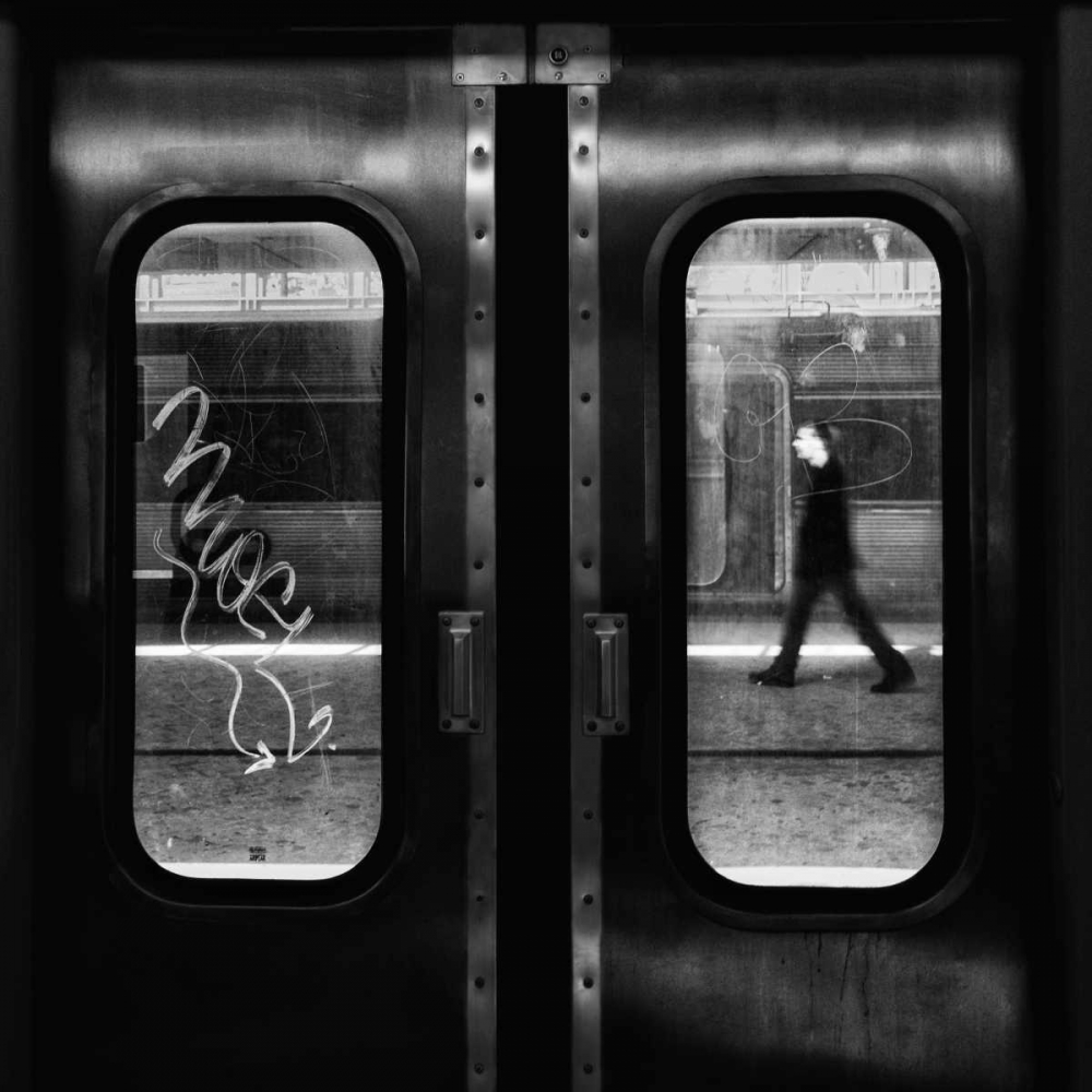  A Lonely Passage - by Mexia, Laura