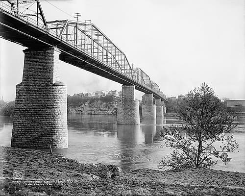 Walnut Street Bridge 1907 Landscape Print