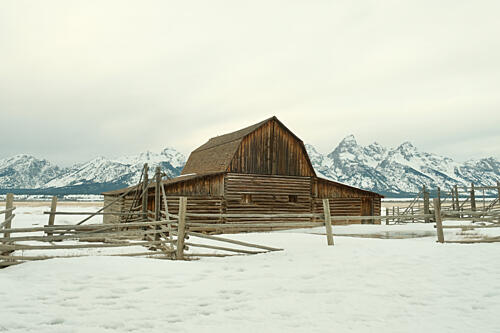 Wyoming Barn 2 Montagne reproduction