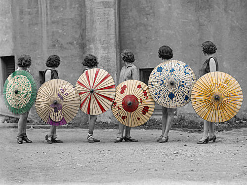 Parasoles Art Print