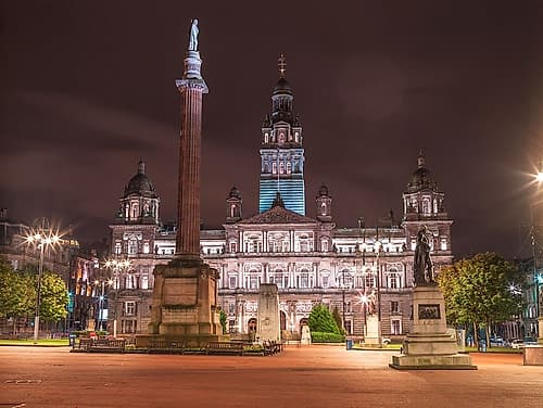 The Cenotaph War Memorial In Front Of The City Chambers In George Square-Glasgow Européen reproduction