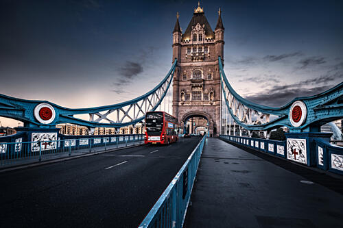 Iconic Tower Bridge Drive Art Print