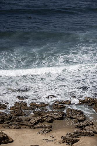 Waves on Rocky Shore Art Print