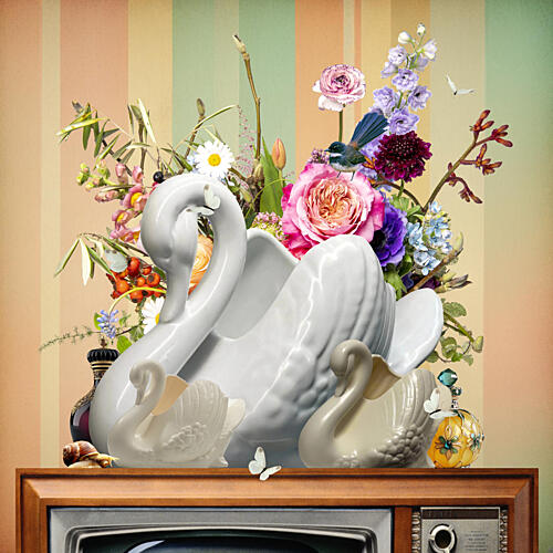 Whimsical Swan Still Life Art déco reproduction