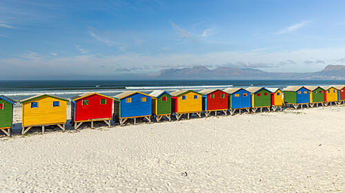 Colorful Beach Huts Montagne reproduction