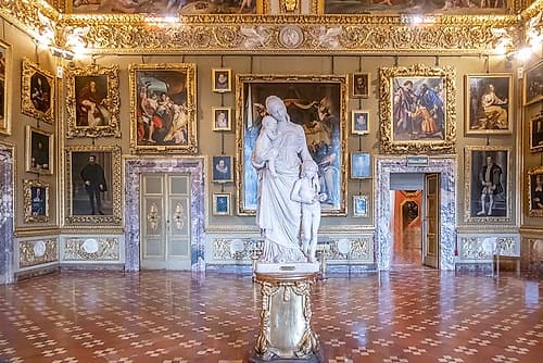 Palazzo Pitti Gallery with Sculpture I Renaissance reproduction