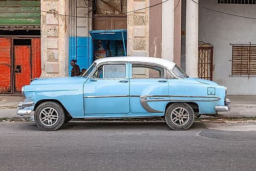 Blue Vintage Car Havana Street Art Print
