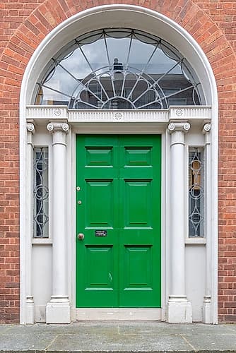 Green Georgian Door Ornate Sidelights Classique reproduction