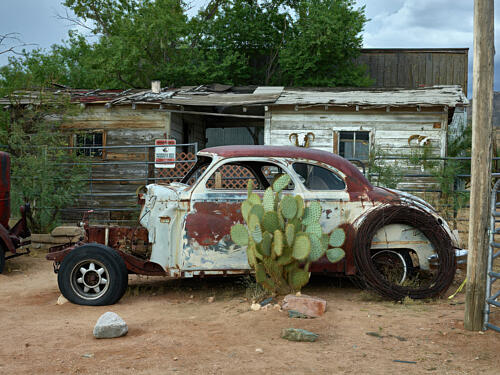 An Old, Rusted Car Along Historic U.s. Route 66 in Hackberry, Arizona Art Print